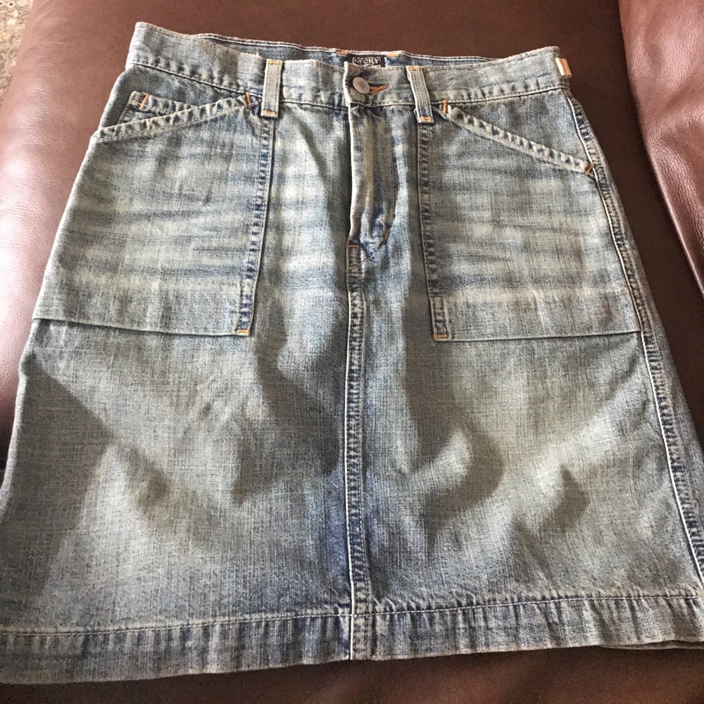 Lucky brand vintage looking denim skirt sz. 4/27